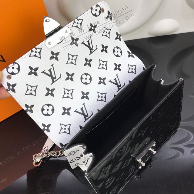 LV包 lv新款女包 Wynwood手袋 壓紋漆光牛皮 LV鏈條斜跨女包  ydh3455
